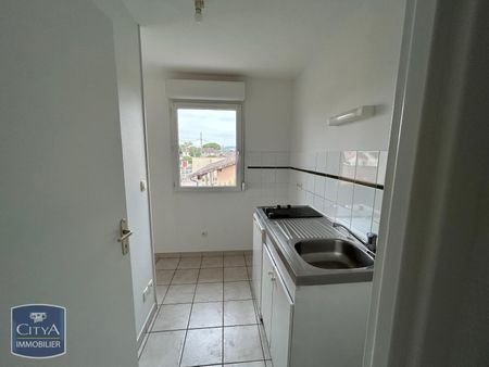 Location Appartement 2 pièces 46m² GRAULHET 81300 - Photo 3