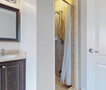 For Lease - 166 Verdi Road, Richmond Hill, Ontario - Photo 2