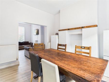 8 bedroom apartment to rent - Photo 2