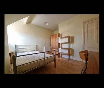 4 Bed Terraced House, City Road, NG7 - Photo 3