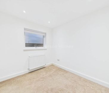 3 bedroom terraced house to rent - Photo 4