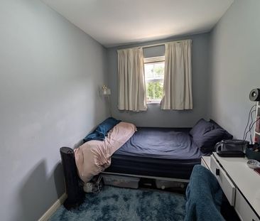 Room in a Shared Flat, Grenard Close, SE15 - Photo 5