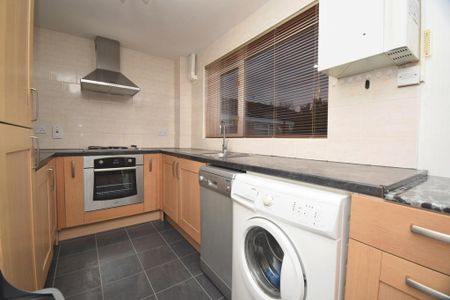 2 bedroom flat to rent - Photo 5