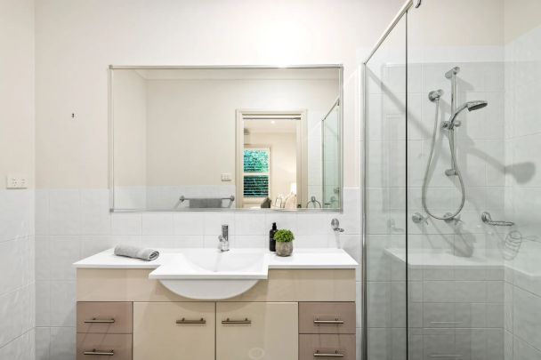 Modern Comfort in Old Bowral - Photo 1