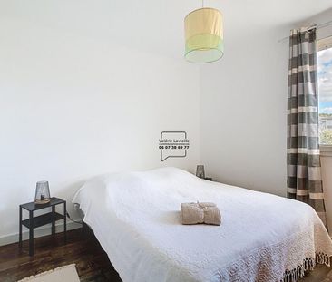 Location Appartement 4 pièces Meublé 76m² MARSEILLE 8ème - Photo 3