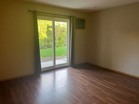 Spacious 2-Bedroom, 2-Bathroom Condo - Photo 5