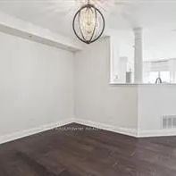Condo Townhouse For Lease | W9248363 - Photo 1