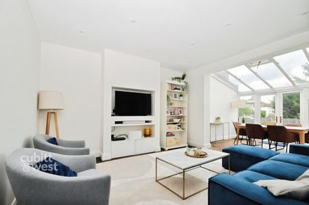 3 bedroom semi-detached house to rent - Photo 2