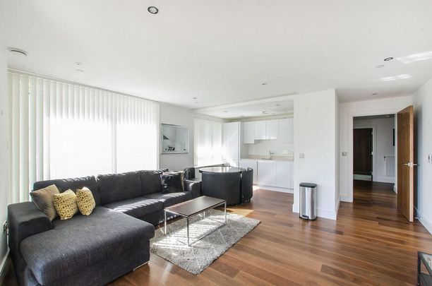 2 bedroom flat to rent - Photo 1
