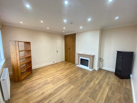 Saunders Way, Sketty, Swansea, SA2 - Photo 3