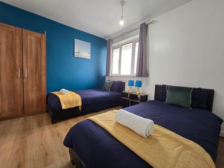 3 Bed Flat, Rowcross St, SE1 - Photo 3