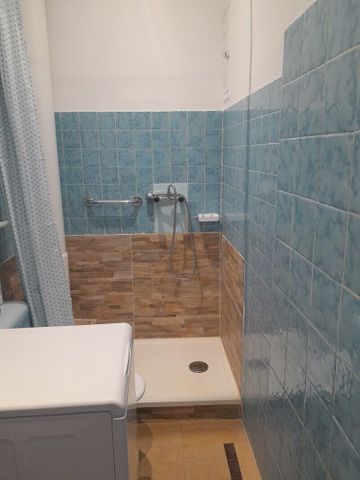 Appartement 1 pièces 27m2 MARSEILLE 2EME 650 euros - Photo 5