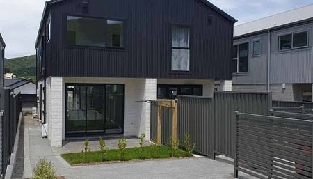 A low maintenance new build 3-bedroom townhouse - Photo 5