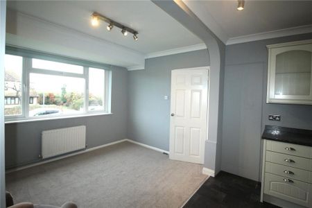 3 bedroom semi-detached house to rent - Photo 3