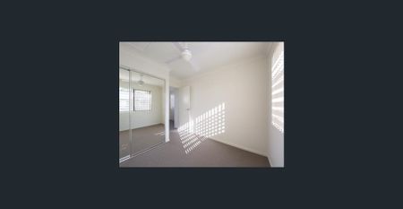 Beautiful TownHouse - Photo 3