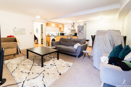 Rea Court, Digbeth, Birmingham - Photo 2