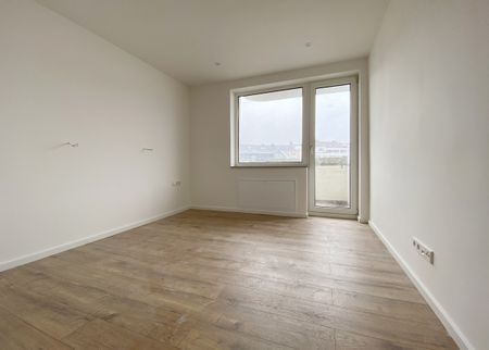 Stadtmitte! Sanierte 2 Zimmerwohnung mit Küche, Diele, Bad und Balkon! - Photo 2