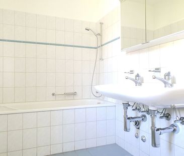 partly renovated 3.5-room apartment with balcony amidst a magnifice... - Photo 2