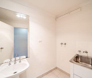 14 Mciver Place, Kensington VIC 3031 - Photo 6