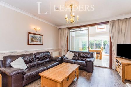 1 bedroom detached house to rent - Photo 3