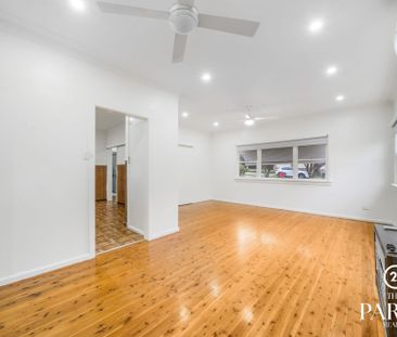 3-Bedroom Home with Brand-New Kitchen, Bathroom & Laundry! - Photo 2