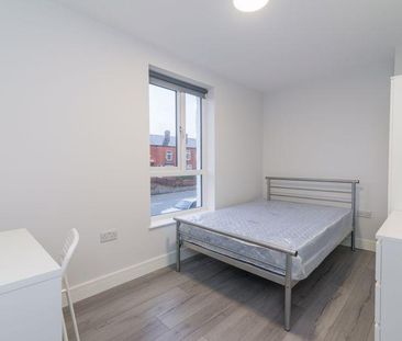 1 bedroom in a house share to rent - Photo 4