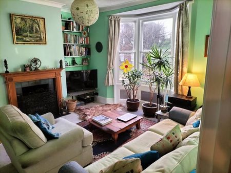 2 Bed Maisonette, Wakefield Road, BN2 - Photo 3