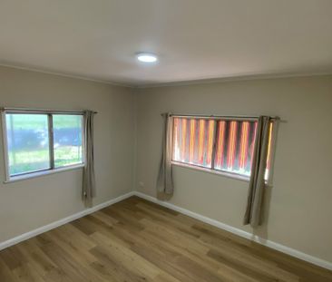 Spacious 4 bedroom home - Photo 4