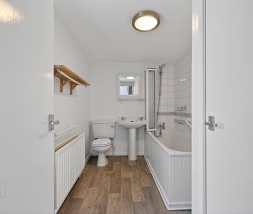 46 Mercer Street, Lisburn, BT27 5AJ - Photo 4