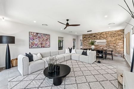 Open the Door to Designer Living - Photo 3