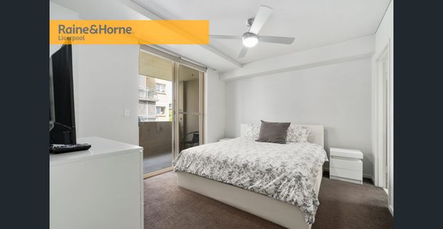 Style, Space and Comfort - Photo 1