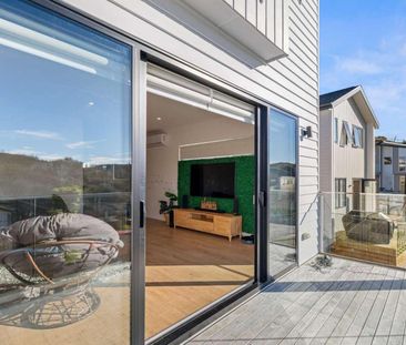 Modern Family Living with Bush Views - Prime ... - Photo 1