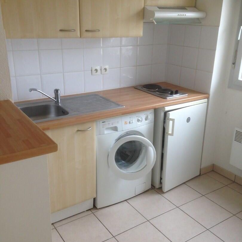 location Appartement T2 DE 43.16m² À POITIERS - Photo 1