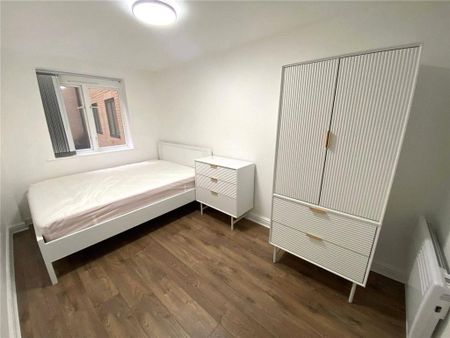 2 bedroom apartment to rent - Photo 4