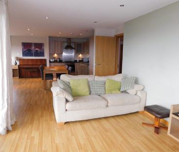 3 bedroom flat to rent - Photo 1