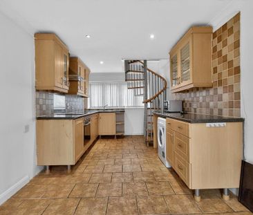 2 bedroom terraced house to rent - Photo 3