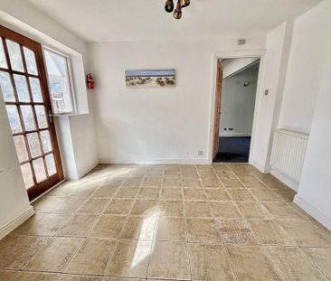3 bedroom semi-detached house to rent - Photo 6