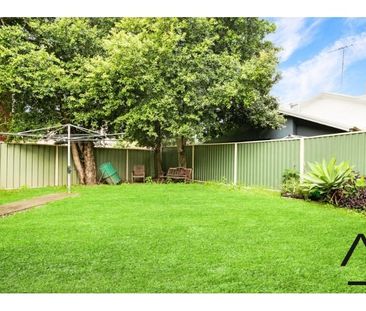 Private Studio With Kitchenette and All Utilities Included! - Photo 3