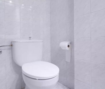 Spacious 5-bedroom apartment for rent in Villaviciosa de Odón - Photo 1