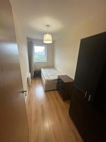 2 bedroom apartment to rent - Photo 3