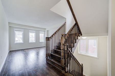 For Lease - 41 George Peach Avenue, Markham, Ontario - Photo 2