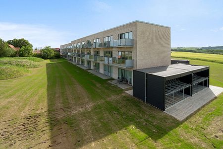 Nyere lys lejebolig i det sydlige Aarhus - perfekt til den studerende, enlig eller parret. - Photo 2