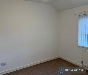 2 bedroom semi-detached house to rent - Photo 3