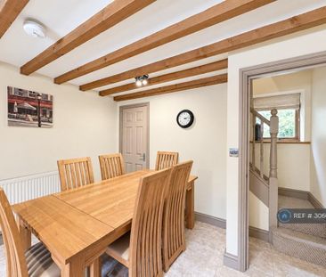3 bedroom semi-detached house to rent - Photo 4