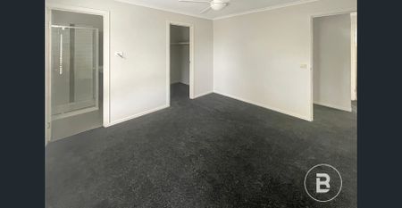 PRACTICAL WELL-DESIGNED THREE BEDROOM HOME - Photo 4