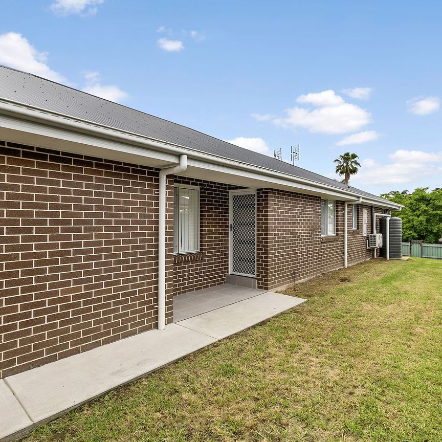 Unit 2/1B Prince Street, Bellbird. - Photo 1