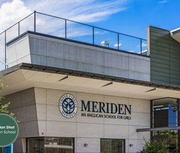 Large first floor apartment at the rear of the complex - Photo 4