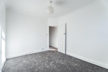 2 bedroom maisonette to rent - Photo 3