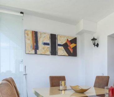 Luxury penthouse for rent in Marbella Del Este, Andalusia - Photo 4