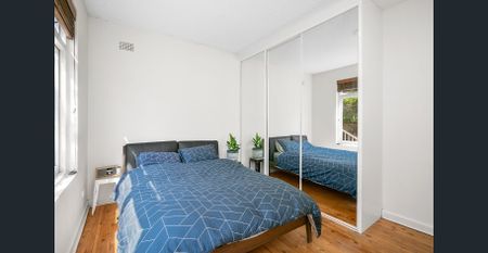 Tranquil One Bedroom Unit In Boutique Block Of Only 8 - Photo 5